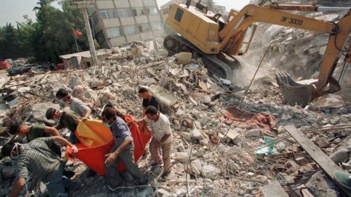 17 Ağustos 1999 depremi kaç şiddetindeydi? 17 Ağustos depreminde kaç kişi öldü?