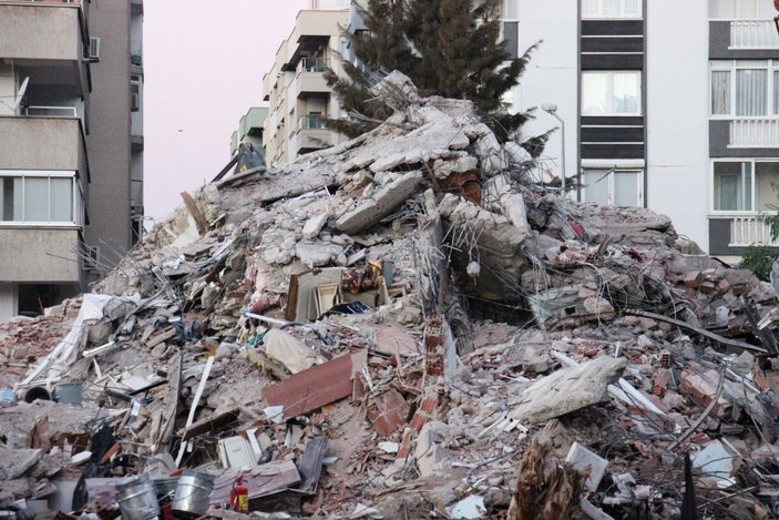 İzmir'deki Emrah Apartmanı'nda çalışmalar sonlandı: 32 vefat, 15 yaralı