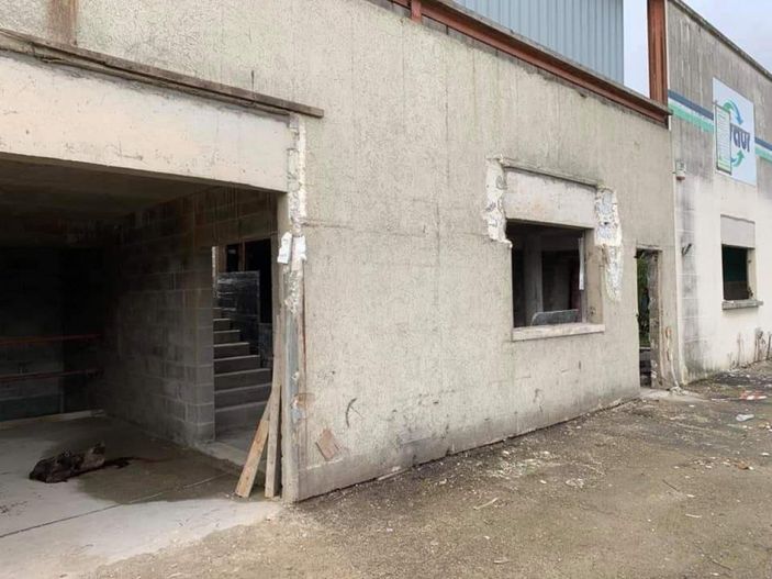 Fransa'da camiye domuz kafası bıraktılar