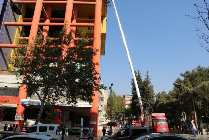 Kahramanmaraş'taki dünyanın en saçma binasından kaçış başladı