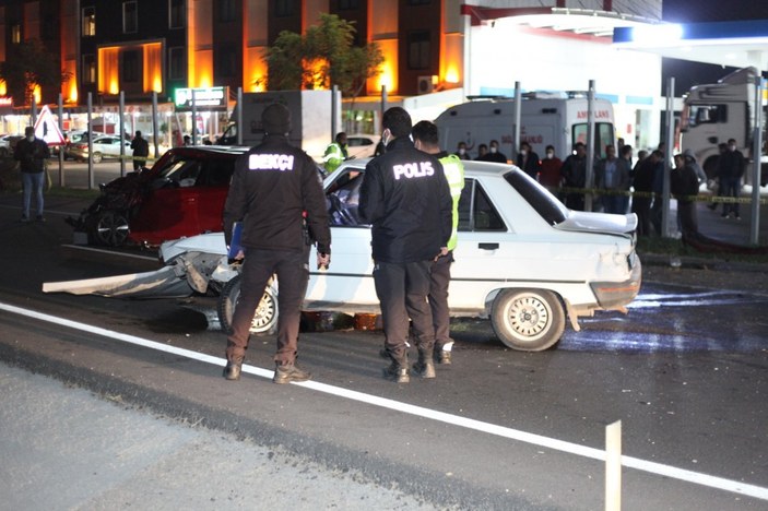 Aksaray'da iki otomobil çarpıştı: 1 ölü, 1 yaralı