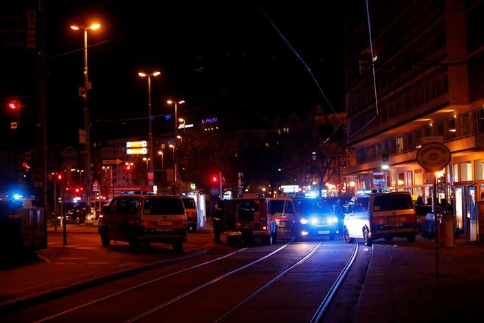 Viyana'da sinagog yakınında saldırı: Çok sayıda ölü ve yaralı var