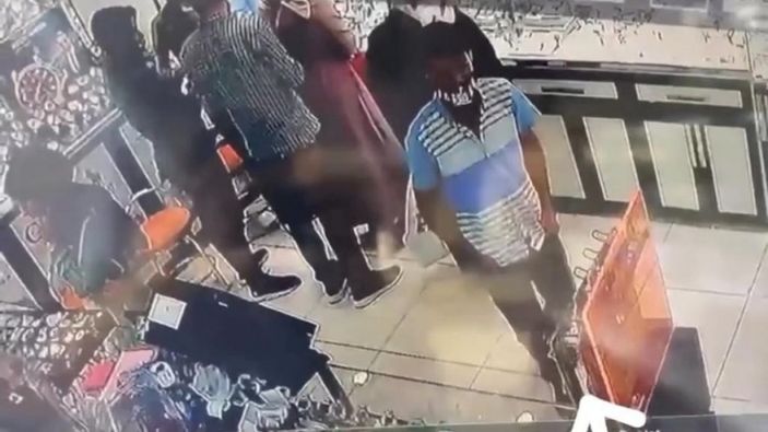 i Batman’da müşteri kılığında girip, telefonu çaldı