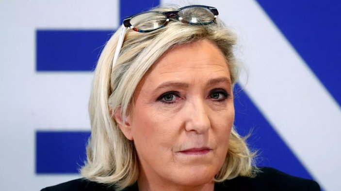 Fransız Le Pen: Milli Görüş faaliyetleri sonlandırılsın