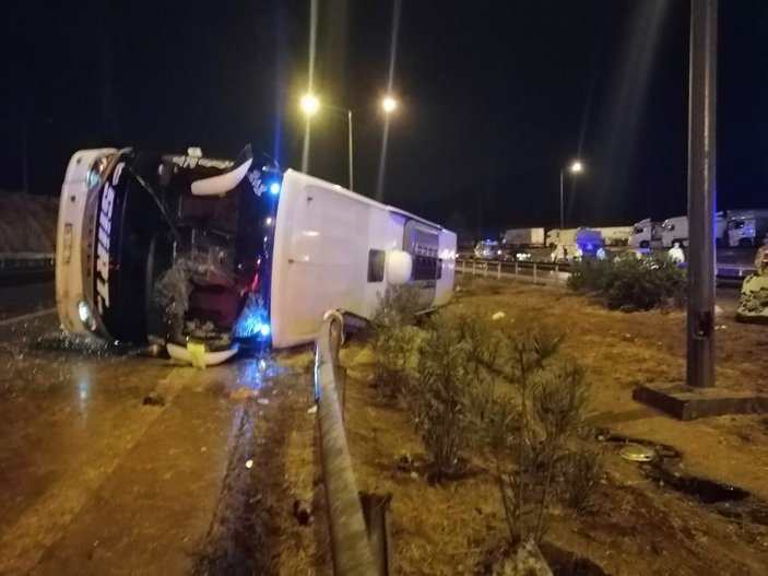 Kahramanmaraş'ta yolcu otobüsü devrildi: 12 yaralı