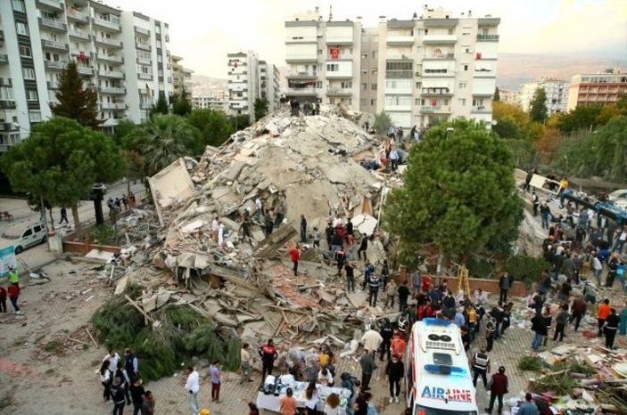 Gülşen'den İzmir depremi paylaşımı