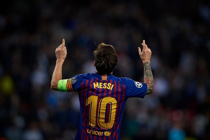 Barcelona'da Lionel Messi'den maaş indirimi istenecek