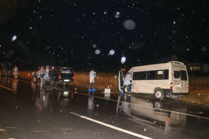 a Van'da göçmenleri taşıyan minibüs kaza yaptı: 1 ölü 7 yaralı