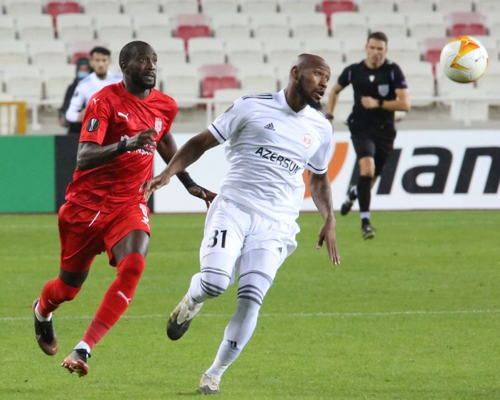 Sivasspor, Karabağ'ı 2-0 yendi