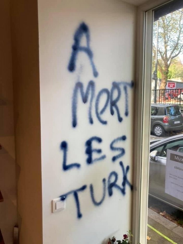 Fransa’da Türklere ait kasap dükkanına bir haftada 2 kez ırkçı saldırı