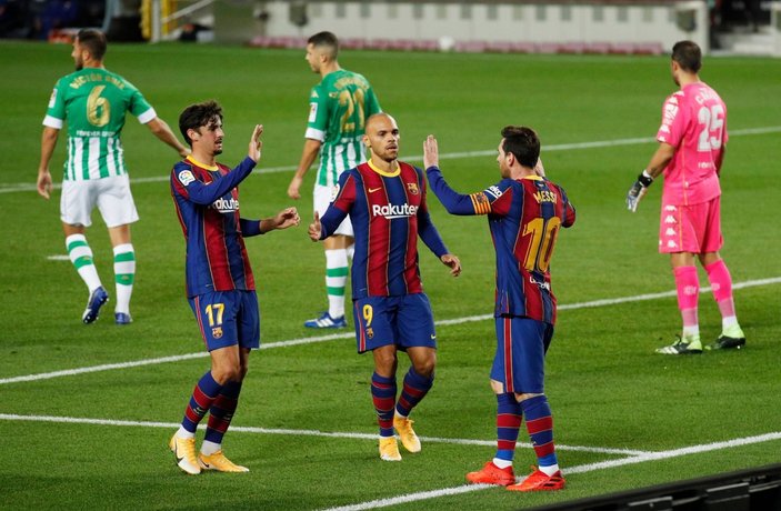 Lionel Messi Real Betis maçına yedek başladı