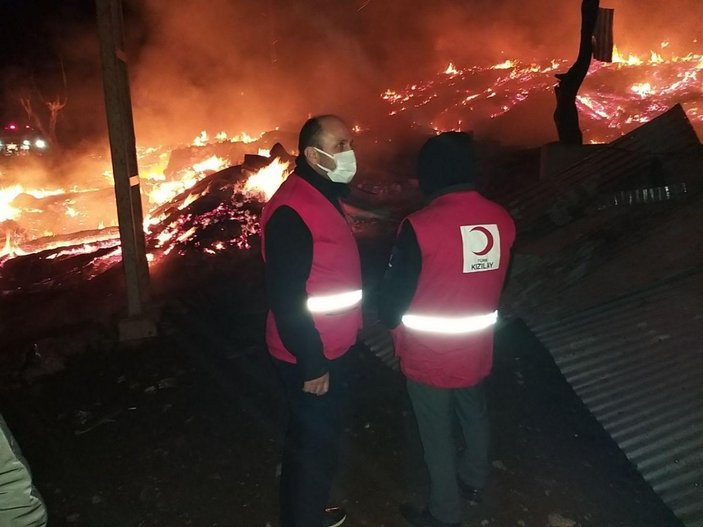 Kastamonu'da 10 ev ve bir cami yandı