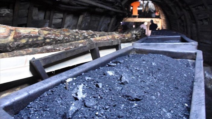 Zonguldak'tan çıkan kömür ülke ekonomisine katkı sağlıyor