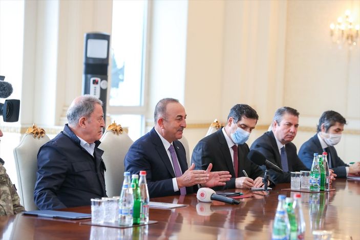 a Mevlüt Çavuşoğlu ve Hulusi Akar, İlham Aliyev ile görüştü