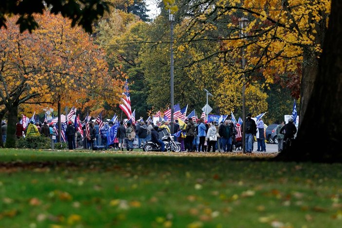 ABD'de Trump taraftarı gruplar seçim sonuçlarını protesto etti