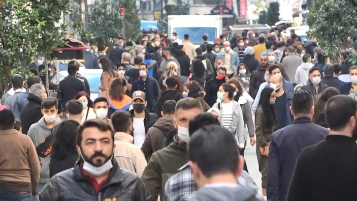Taksim’de korkutan kalabalık