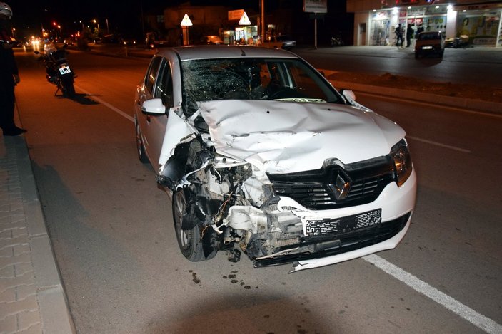 Antalya'da otomobilin çarptığı motosikletteki kadın öldü