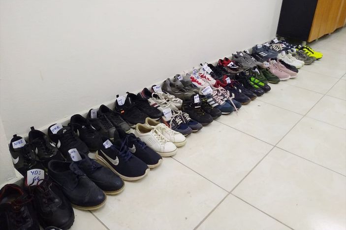 a Manisa'da apartmandan 35 çift ayakkabı çalan zanlı tutuklandı