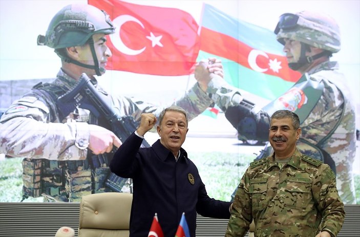 Hulusi Akar, Azerbaycan Savunma Bakanlığı'nda törene katıldı