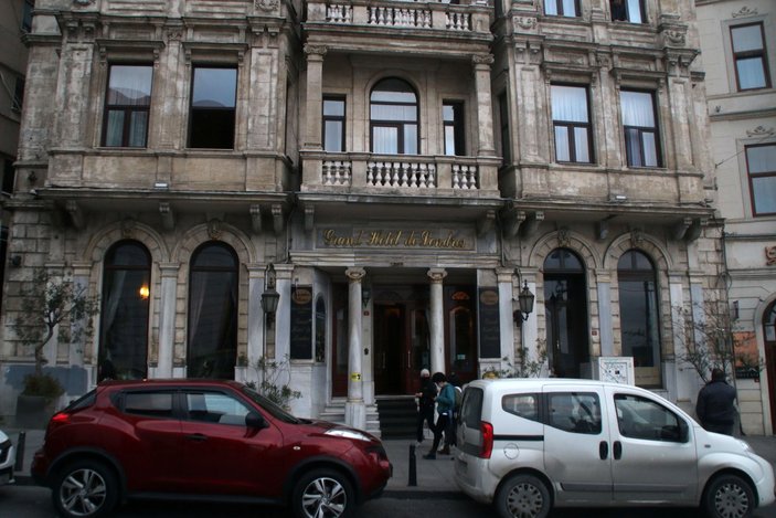 Beyoğlu'ndaki tarihi otelde bir kadın ölü bulundu