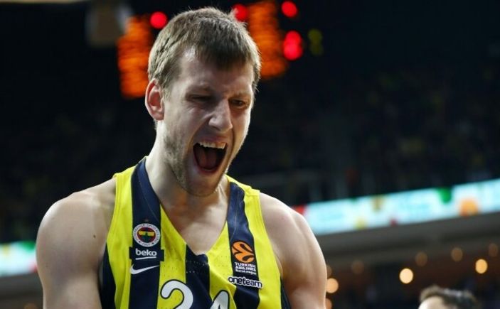 Jan Vesely: Barcelona maçında 1 saniye bile dinlenemezsiniz