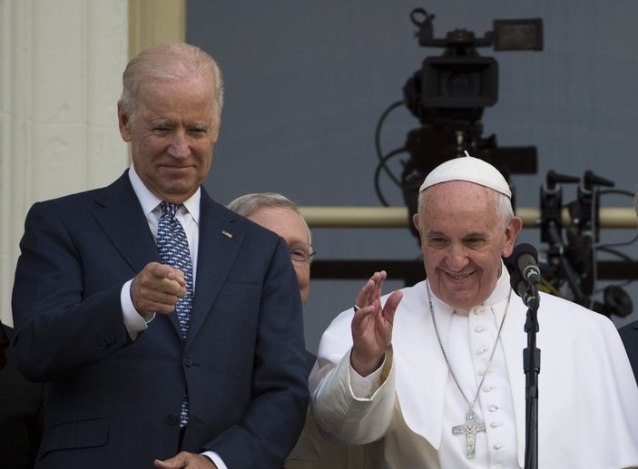 Papa Francis'ten Joe Biden'a tebrik