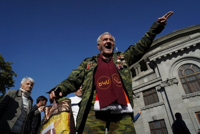 Ermenistan'da muhalefet, Paşinyan'ı düşüremedi