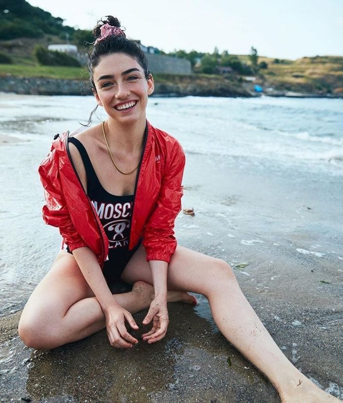 Alev Alev dizisi Çiçek karakteri kimdir? Hazar Ergüçlü kaç yaşında, nereli?