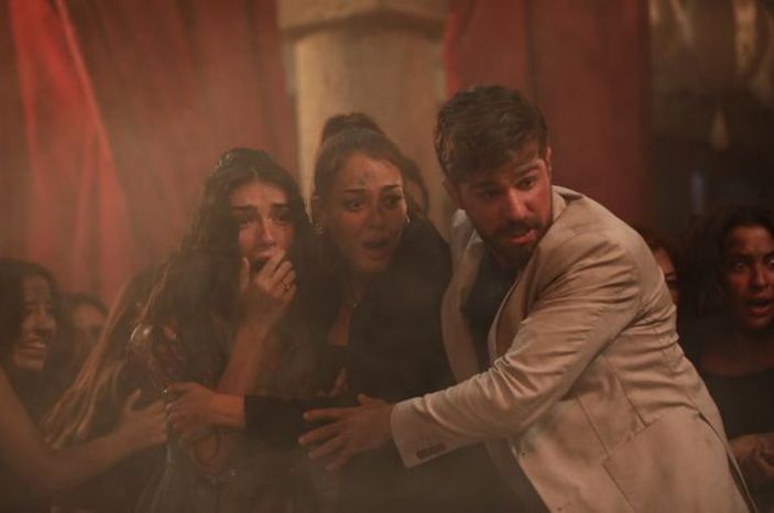 Alev Alev dizisi Çiçek karakteri kimdir? Hazar Ergüçlü kaç yaşında, nereli?