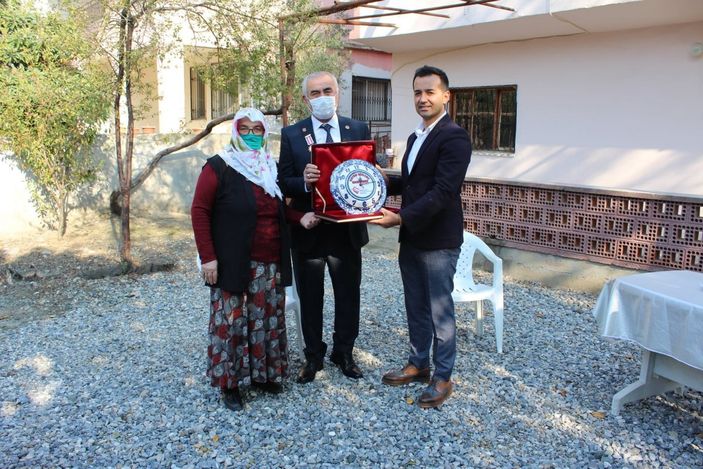 i Osmaniye'de Kıbrıs gazisinin 46 yıl sonra gelen mutluluğu