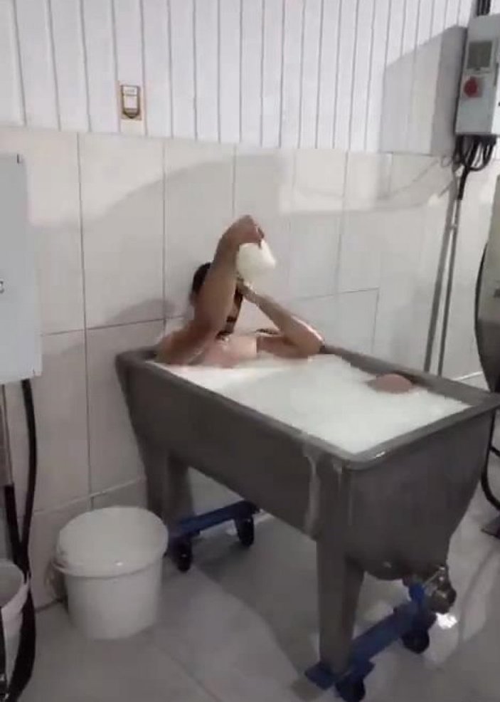 Konya'daki süt banyosu görüntüleri için karar: İkisi de serbest