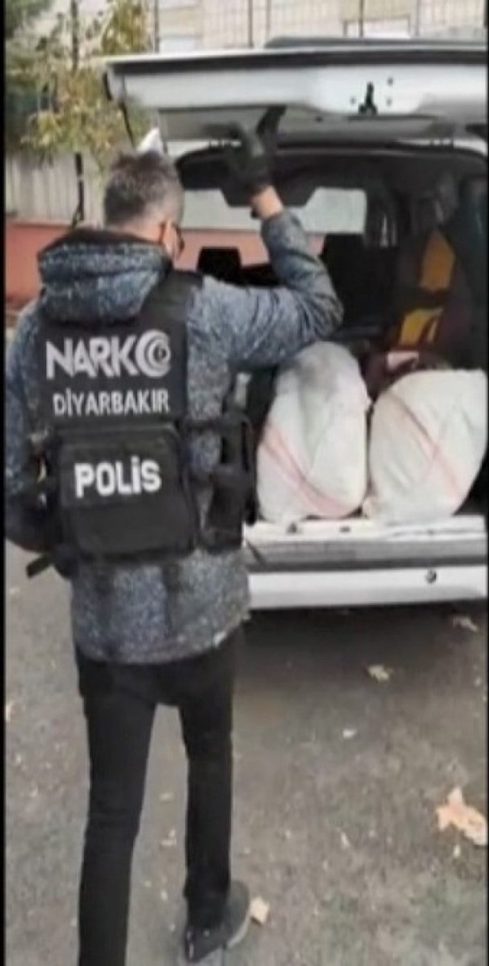 Diyarbakır'da vakumlu poşette 77 kilo esrar ele geçirildi