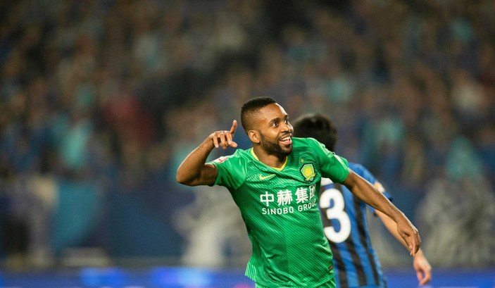 Eski Bursasporlu Bakambu Çin'de gol kralı oldu