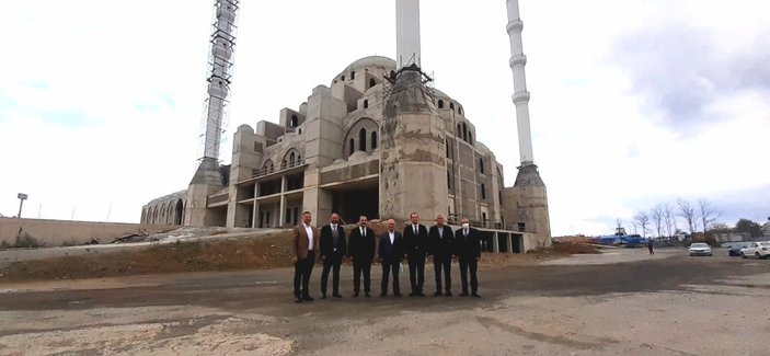 Erdoğan Bayraktar'ın yaptırdığı camide sona doğru