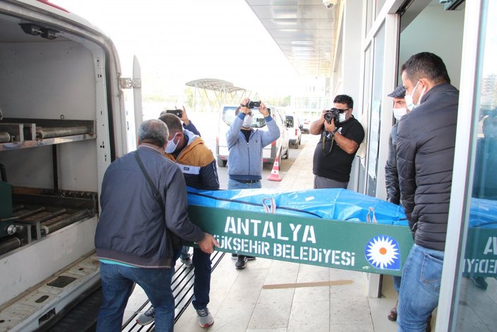 Antalya'da ağaç dikme tartışması: 1 ölü