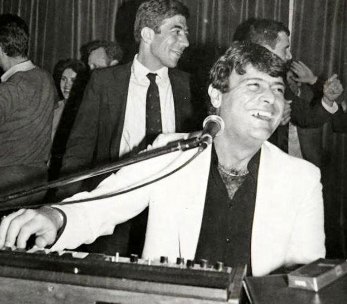 Ferdi Özbeğen kimdir? Ferdi Özbeğen nereli? Bir Başkadır dizisi Ferdi Özbeğen şarkıları