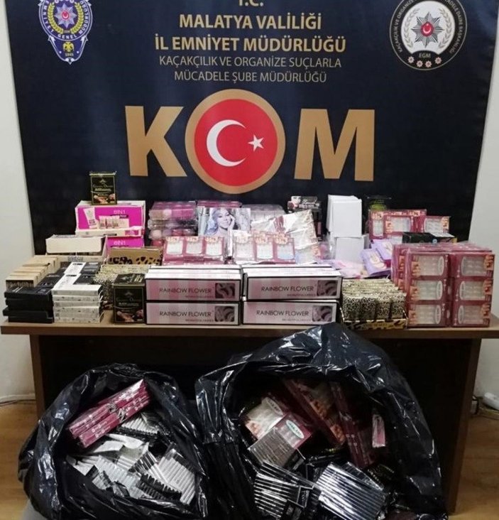 Malatya'da, kaçak kozmetik ürünler yakalandı