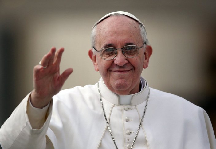 Papa'nın Instagram hesabına Vatikan soruşturma başlattı