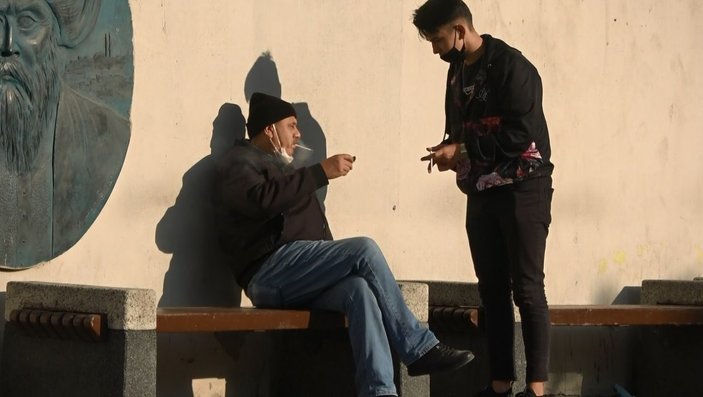 Sultangazi’de sigara içenler kamerada