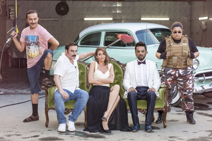 Geniş Aile Komşu Kızı konusu nedir, oyuncuları kimler? Geniş Aile Komşu Kızı filmi nerede çekildi?