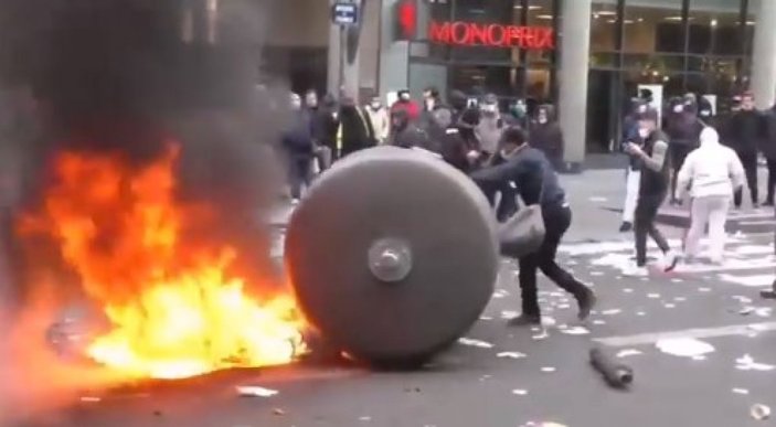 Fransa'da karantina protestosu