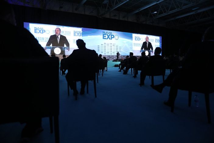 Bakan Mustafa Varank fuar açılışında bir konuşma ypatı