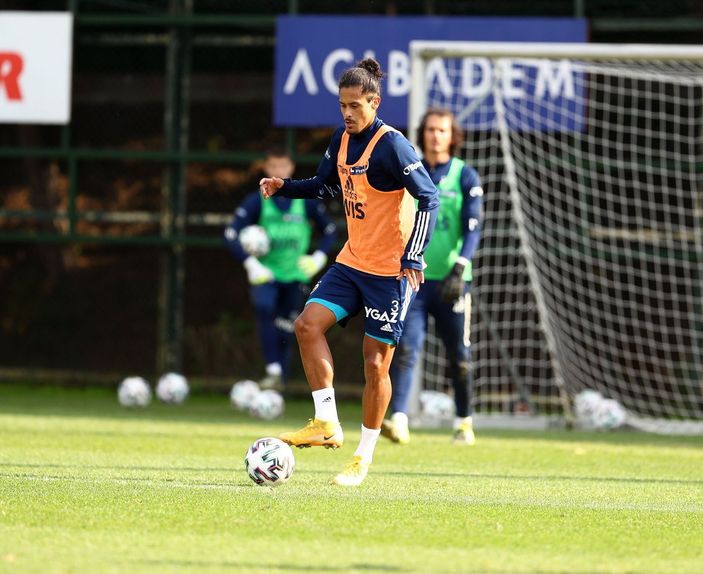 Lemos ilk 11'deki yerini geri almak istiyor