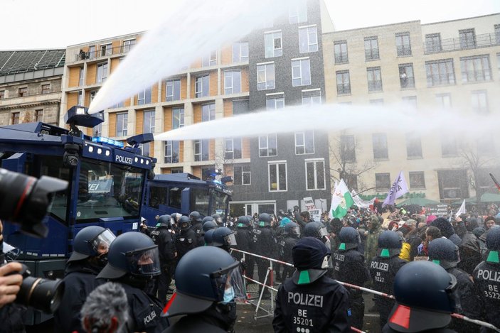 Alman Bild, Berlin'deki eylemcileri görmezden geldi