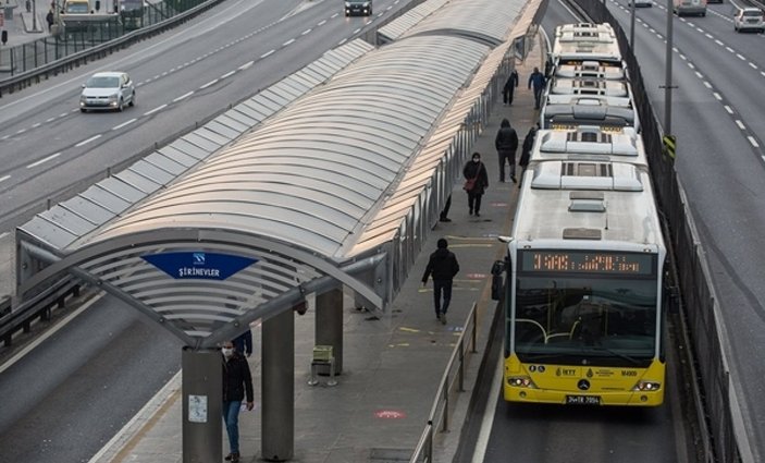 Sokağa çıkma yasağı saatlerinde toplu taşıma var mı? Metro, Metrobüs, Marmaray hafta sonu çalışıyor mu?