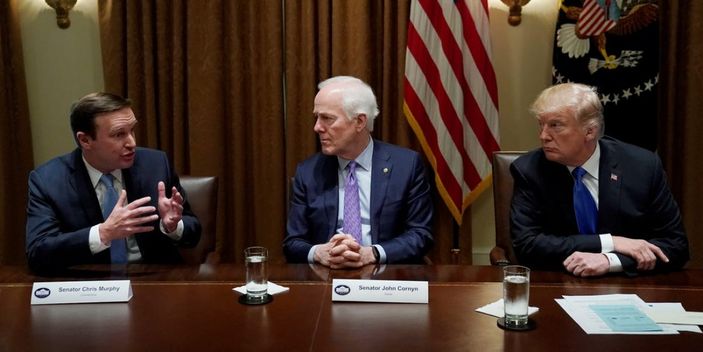 r Demokrat Senatör Chris Murphy: BAE, geçmişte aşırılık yanlısı gruplara silah sağladı