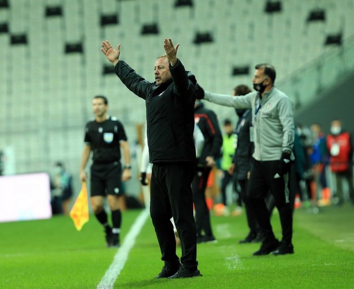 Beşiktaş, derbi öncesi Başakşehir'i 3-2 yendi