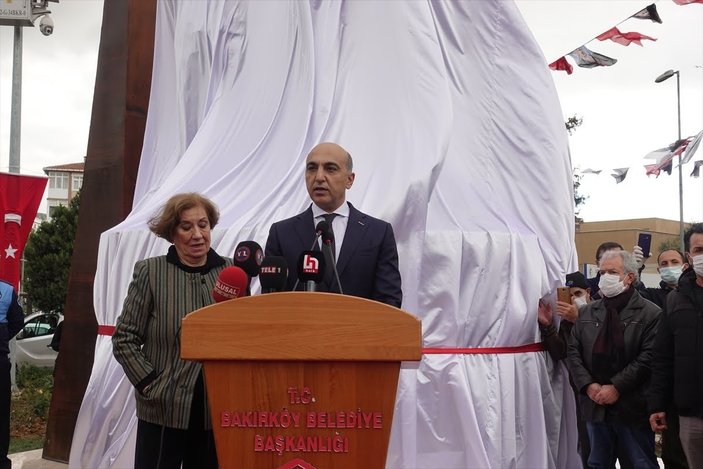 CHP'li Bakırköy Belediyesi'nden maskeli heykel