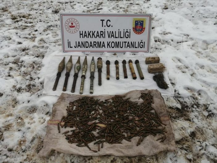 Hakkari'de terör örgütü PKK'ya ağır darbe