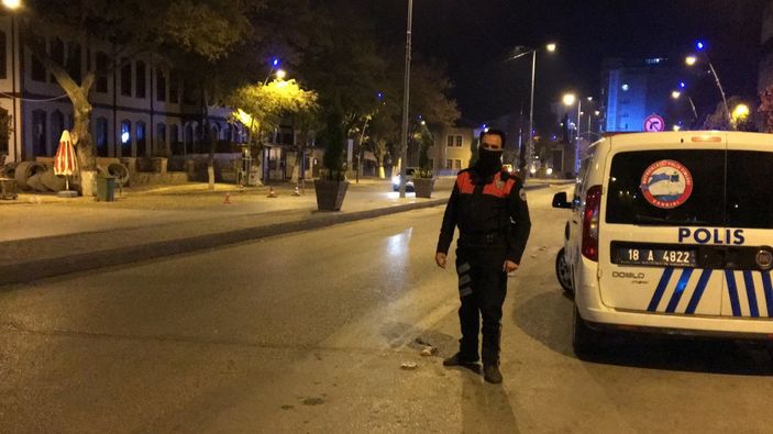 Sokağa çıkma yasağı yeniden başladı